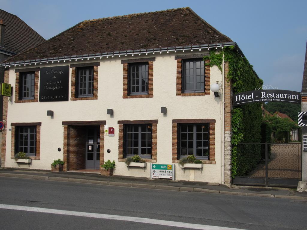 Auberge Du Grand Dauphin Dhuizon Exteriör bild